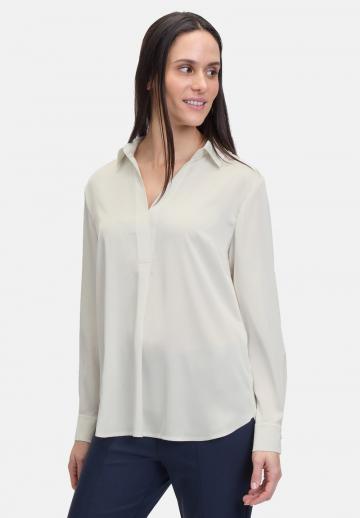 Атласная блузка