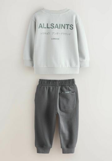 Набор одежды