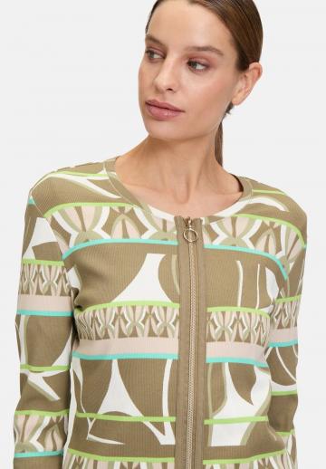 Вязаная кофта