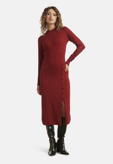 Вязаное платье