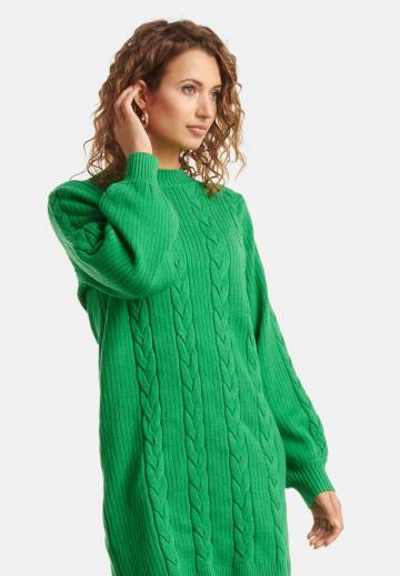 Вязаное платье