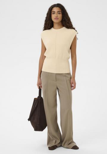 Пуловер без рукавов