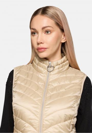 Стеганый жилет