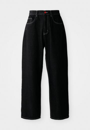 Свободные джинсы