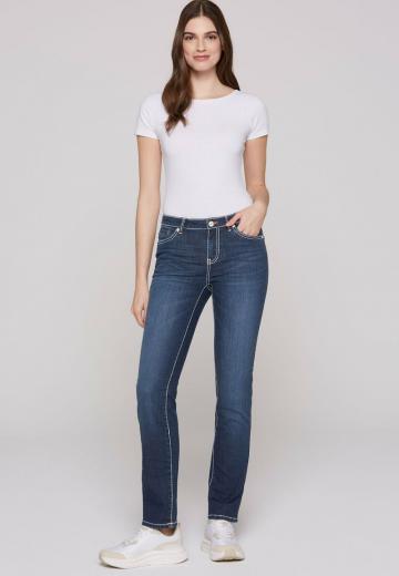 Узкие джинсы