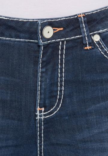 Узкие джинсы