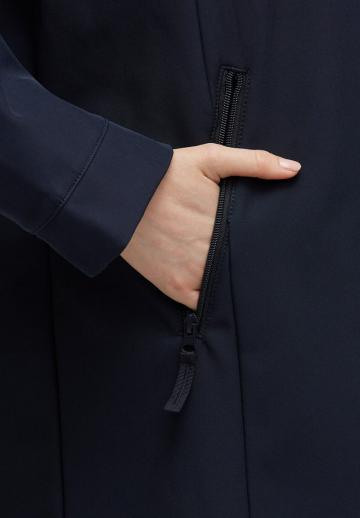 Короткое пальто