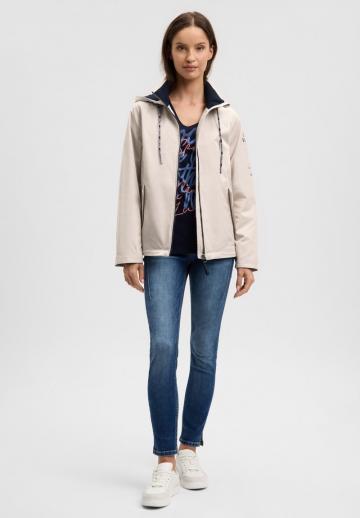 Короткое пальто