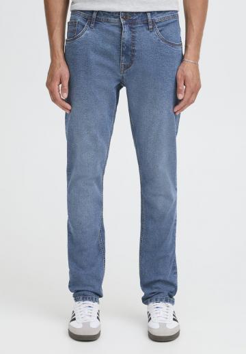 Узкие джинсы