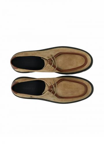 Ботинки на шнуровке