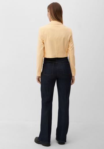 Короткий блейзер