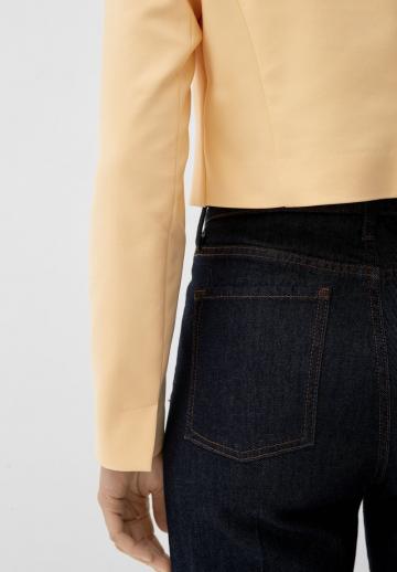 Короткий блейзер