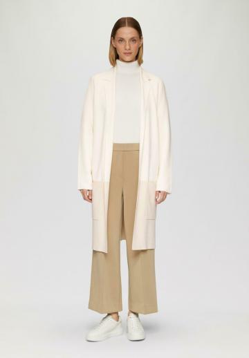 Вязаный жилет