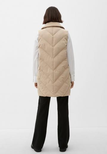 Длинный жилет