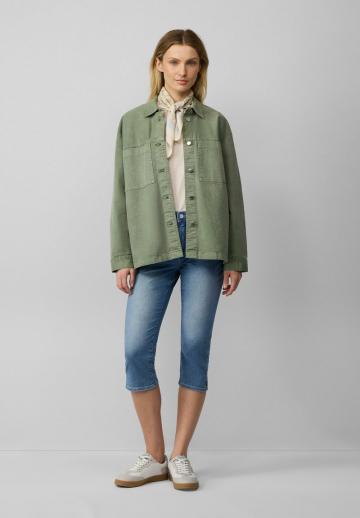 Короткие джинсы