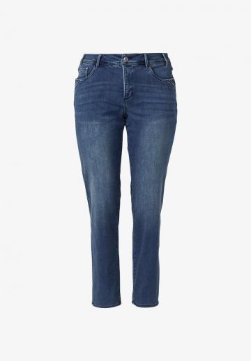 Узкие джинсы