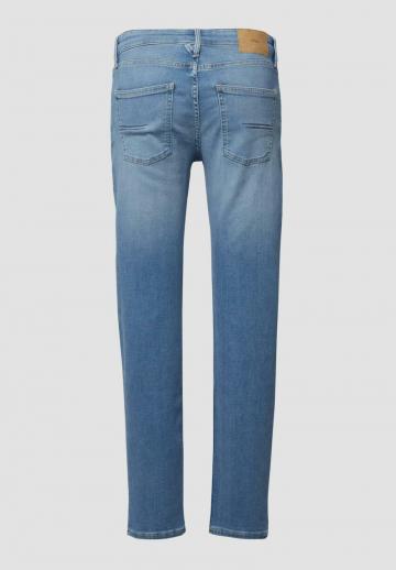 Узкие джинсы