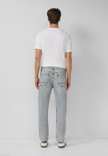 Прямые джинсы