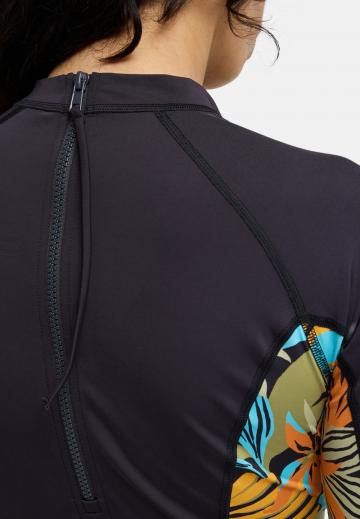 Слитный купальник