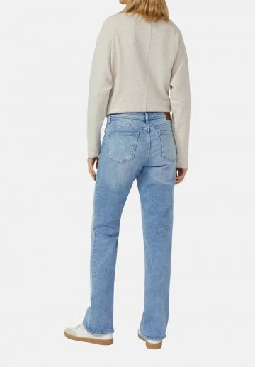 Узкие джинсы