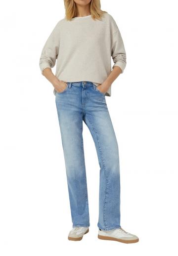 Узкие джинсы