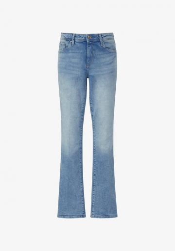 Узкие джинсы