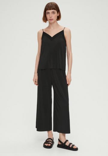 Топ на бретельках