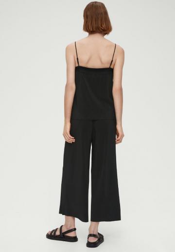 Топ на бретельках