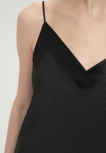 Топ на бретельках