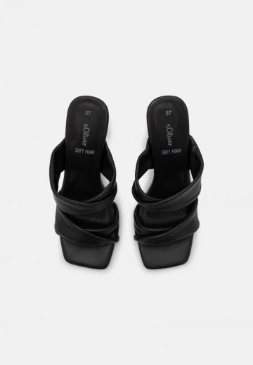 Босоножки на каблуке