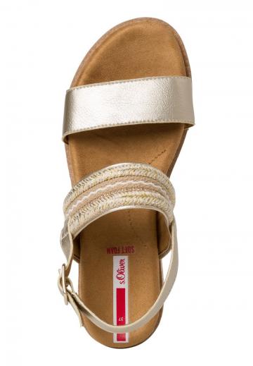 Босоножки на танкетке