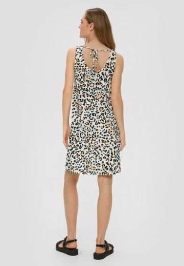 Короткое платье