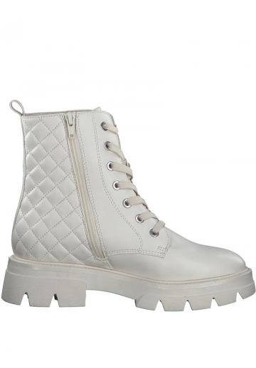 Ботинки на шнуровке