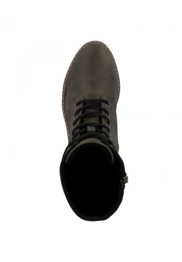 Ботинки на шнуровке