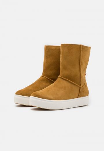 Зимние ботинки