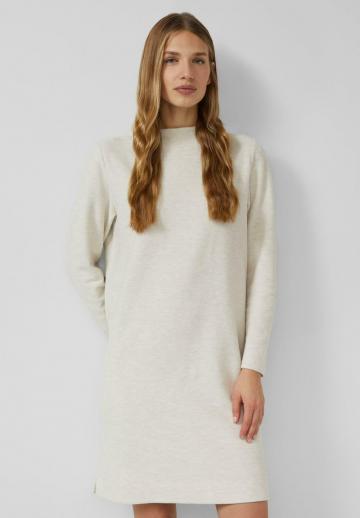 Вязаное платье