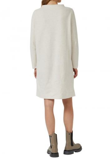 Вязаное платье