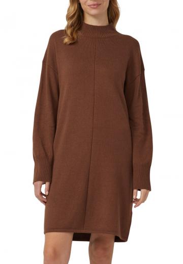 Вязаное платье