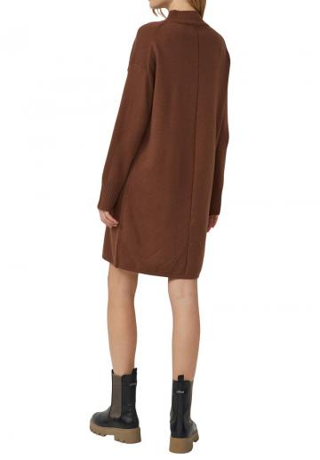 Вязаное платье