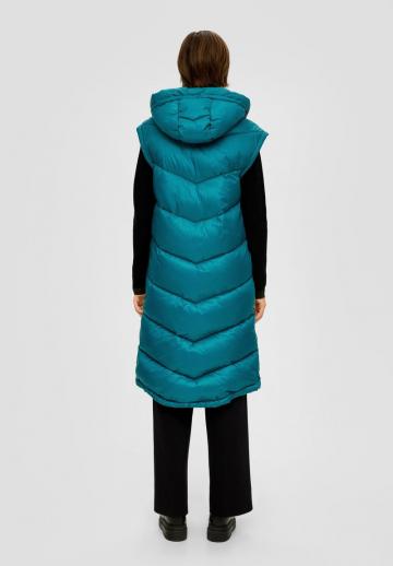 Длинный жилет