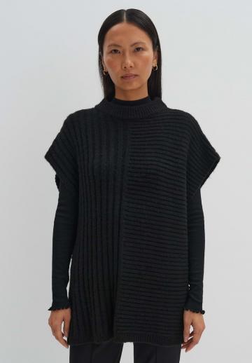 Пуловер без рукавов