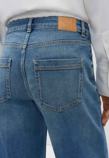 Свободные джинсы