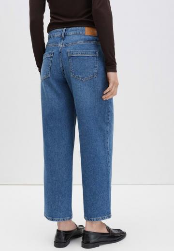 Прямые джинсы