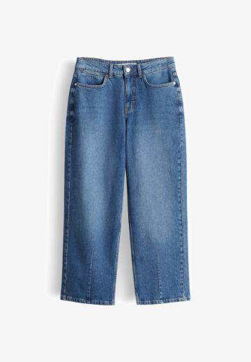 Прямые джинсы