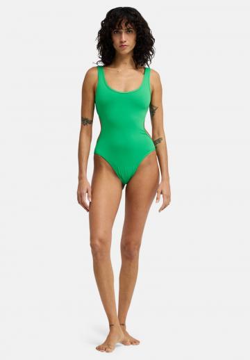 Слитный купальник