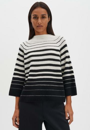 Пуловер с рукавом три четверти