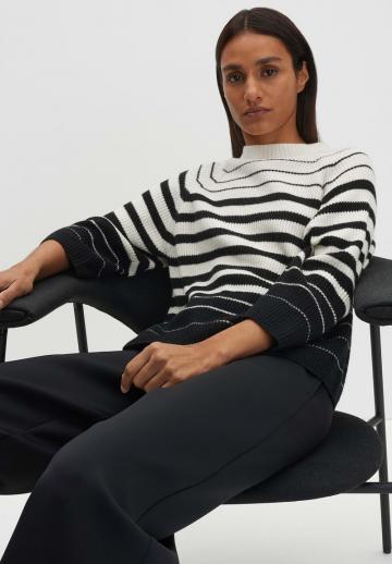 Пуловер с рукавом три четверти