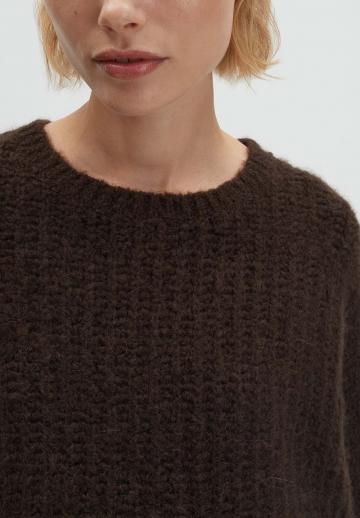 Пуловер с рукавом три четверти