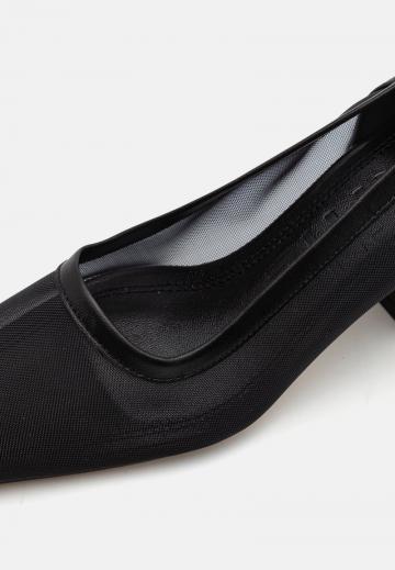 Туфли с высоким носом