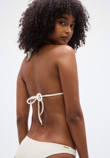 Треугольное бикини